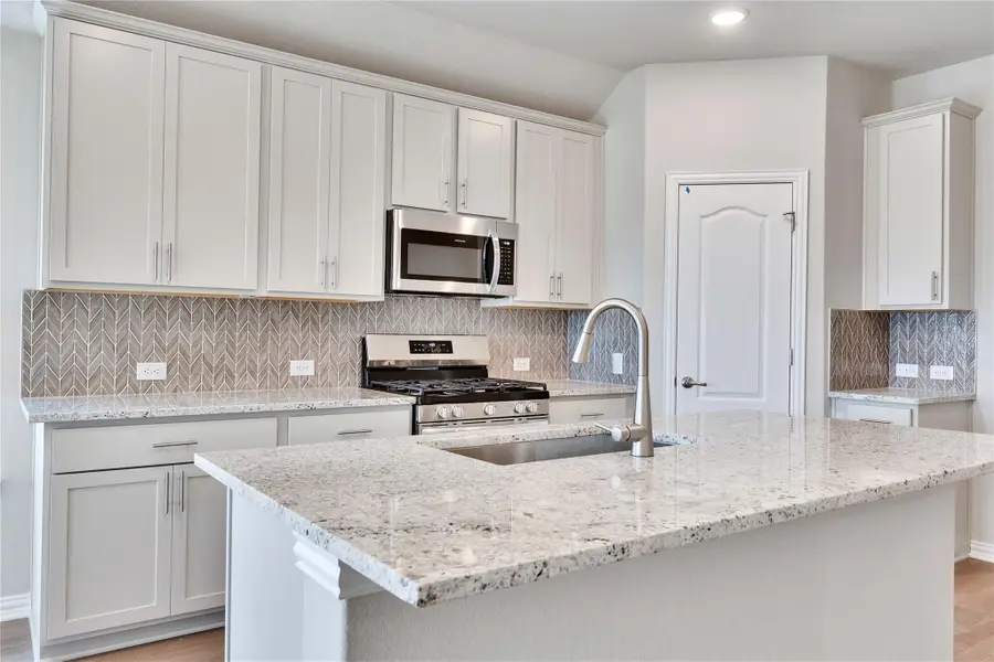 13709 Tucker Hedge Pass, Elgin, TX 78621 - Image #2