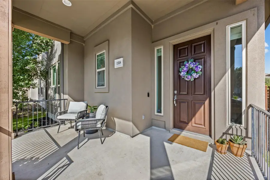 1518 Frontier Valley Dr, Austin, TX 78741 - #2