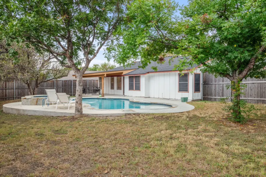10212 W Rutland Vlg, Austin, TX 78758 - Image #2
