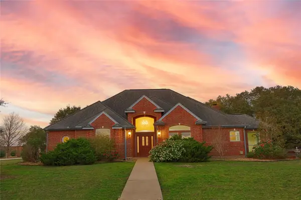 900 Schulze Rd, Schulenburg, TX 78949