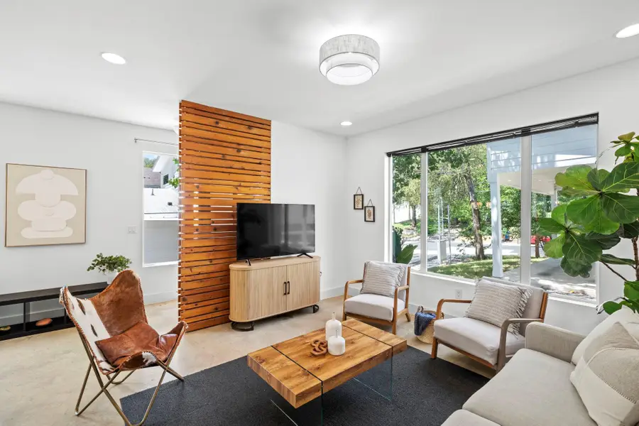 1705B Perez St, Austin, TX 78721 - #2