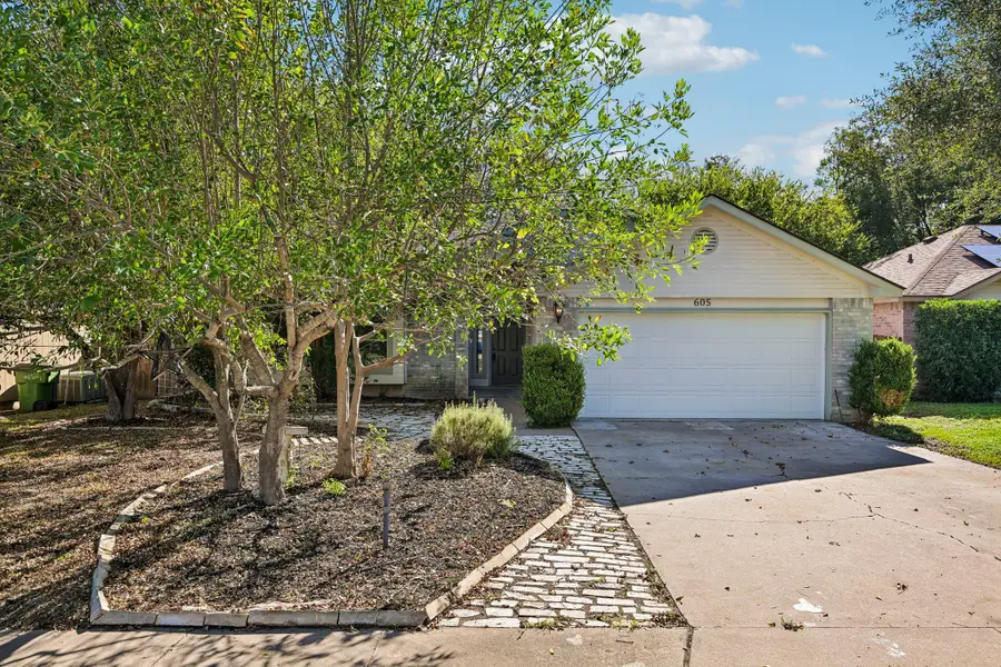 605 Hawthorne Ln, Round Rock, TX 78664 - #2