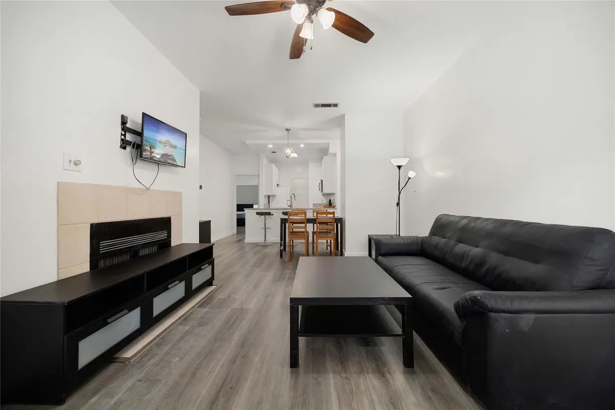 806 W 24th St #213, Austin, TX 78705 - #1