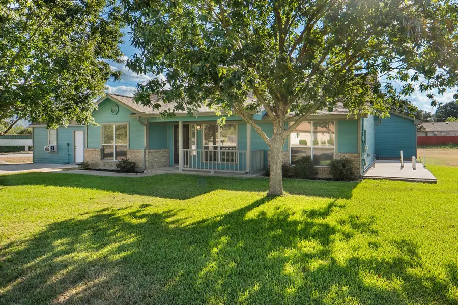 710 Fallen Oak Dr, Bertram, TX 78605 - Image #2