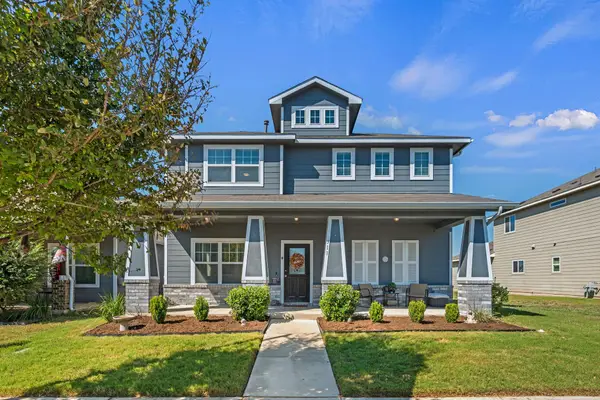 311 Charter Oak Dr, Hutto, TX 78634