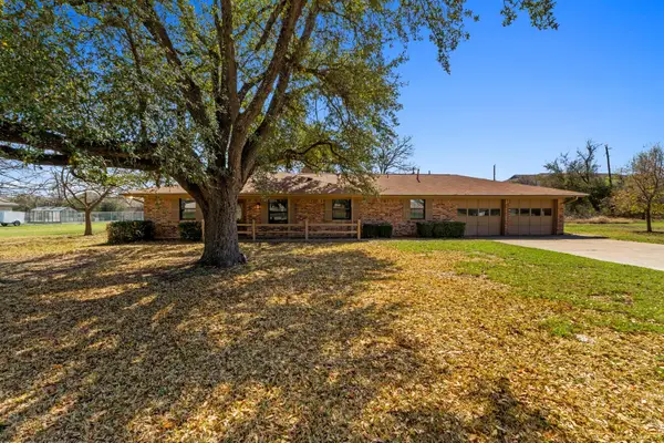 13 Hidden Acres Dr, Round Rock, TX 78665