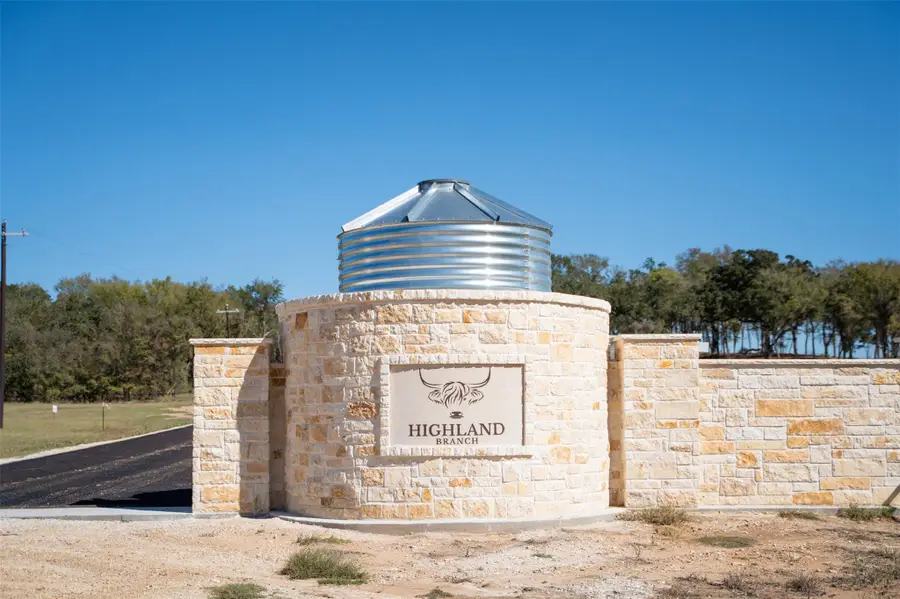 408 Cresent Bend Bnd, Cameron, TX 76520 - #2