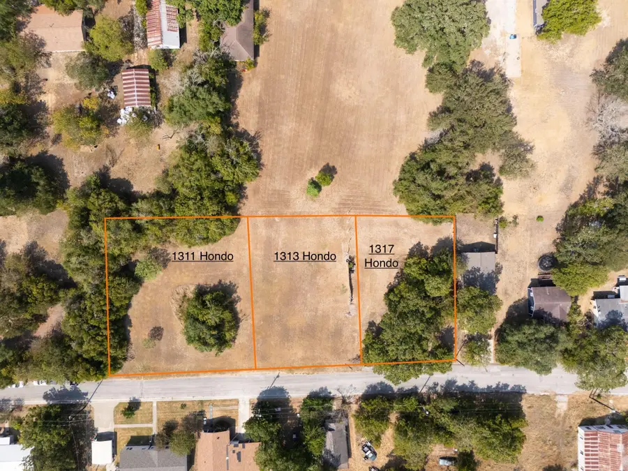 1311 Hondo St, Lockhart, TX 78644 - #3