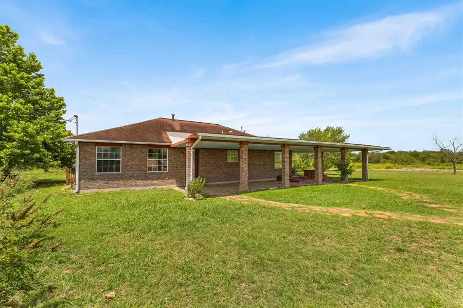 12212 Ballerstedt Rd, Elgin, TX 78621 - Image #3