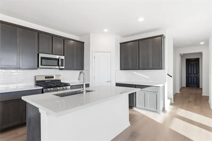 13704 Scarlett Song Dr, Elgin, TX 78621 - Image #2