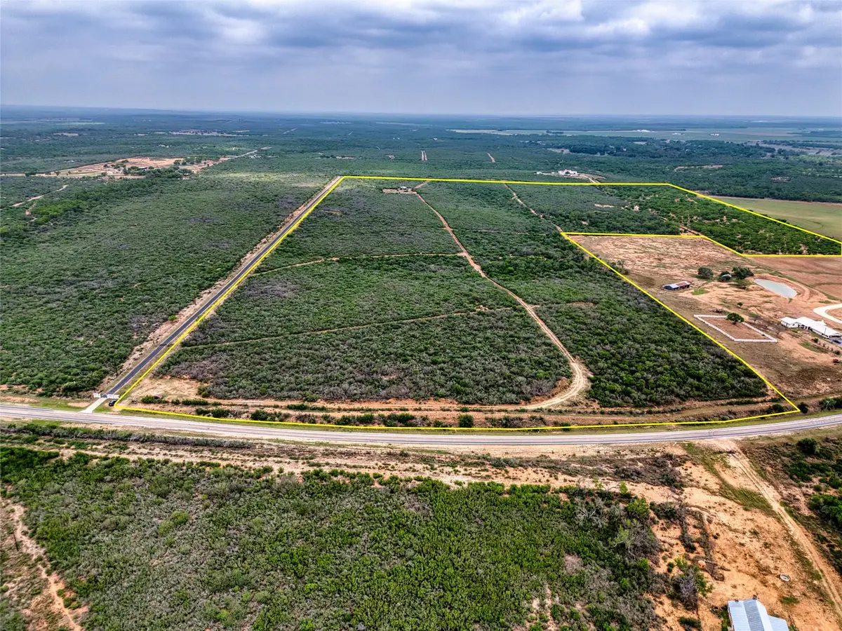 5394 Fm 2200 Rd W, Devine, TX 78016 - #1
