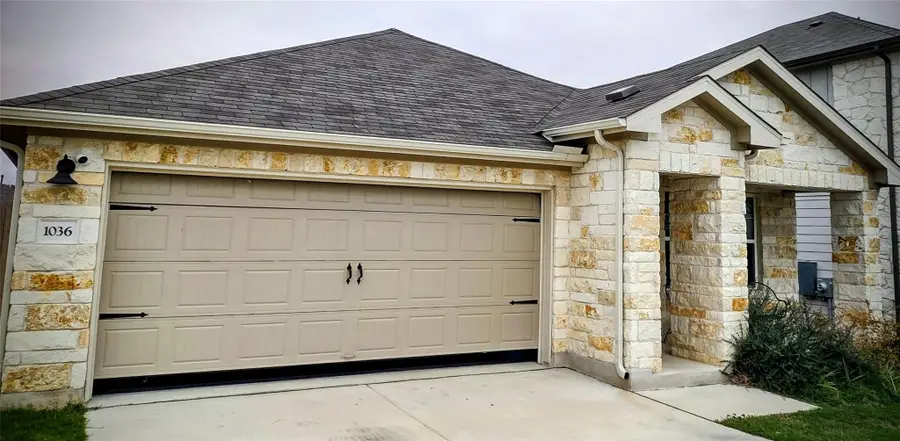 1036 View Dr, Georgetown, TX 78628 - Image #2