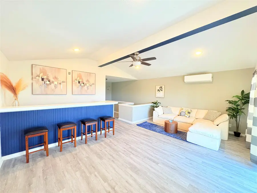 611 Zuleme St, Burnet, TX 78611 - #2