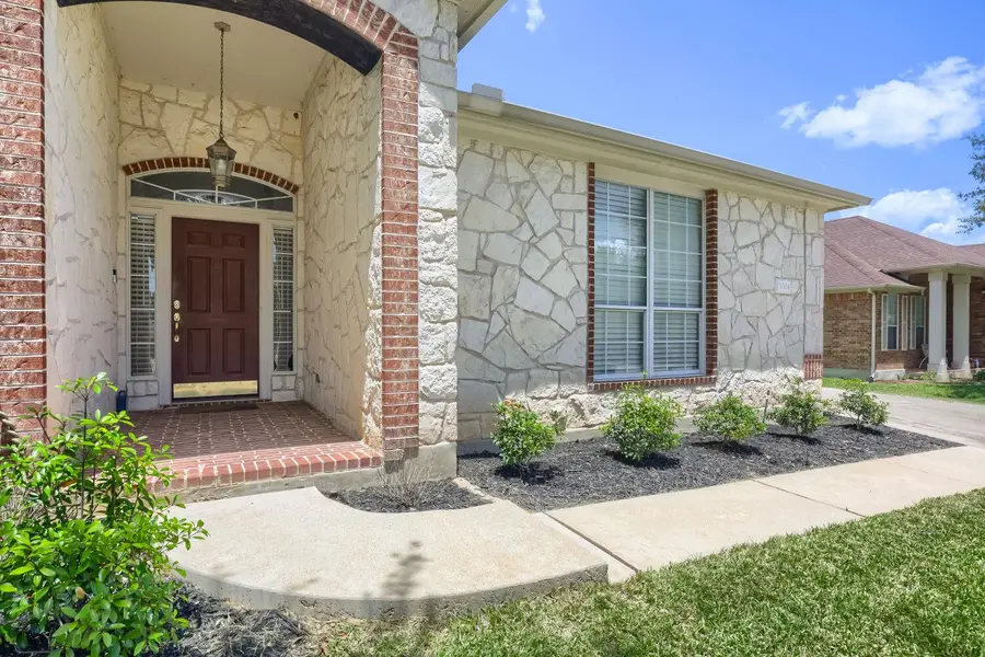 1004 Olympic Dr, Pflugerville, TX 78660 - #2