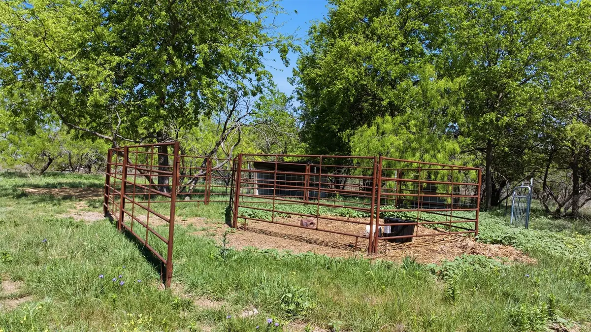 6947 Moody Rd, Moody, TX 76557 - #1