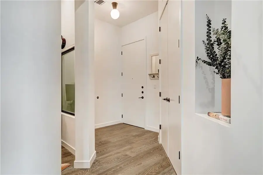 800 Embassy Dr #319, Austin, TX 78702 - Image #3