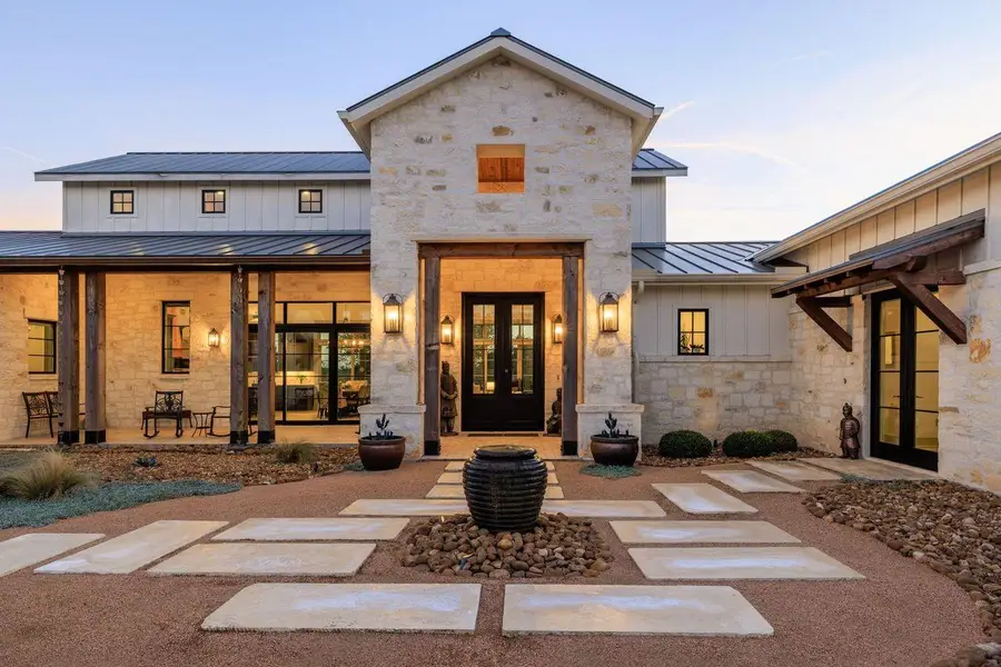 176 Inspiration Loop, Fredericksburg, TX 78624 - Image #2