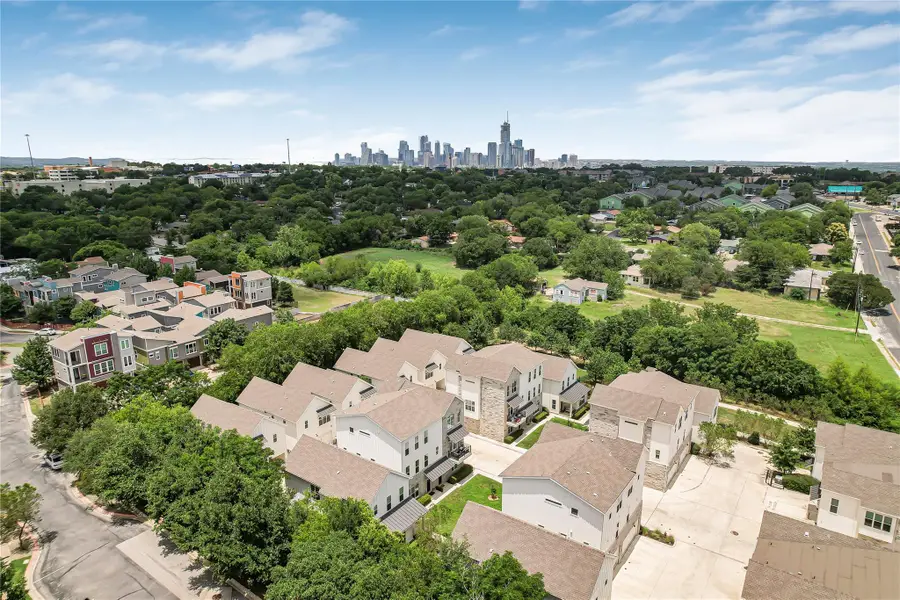 2624 Metcalfe Rd #17, Austin, TX 78741 - Image #3
