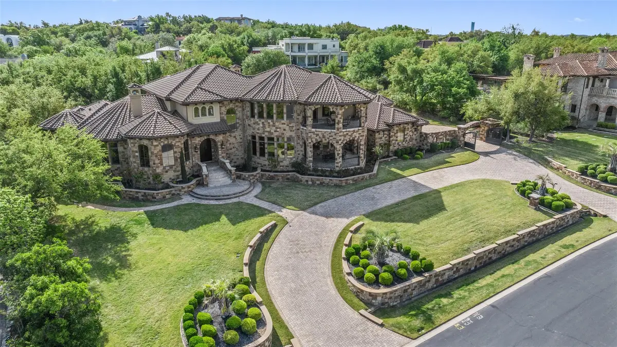 210 Costa Bella Dr, Austin, TX 78734 - #1
