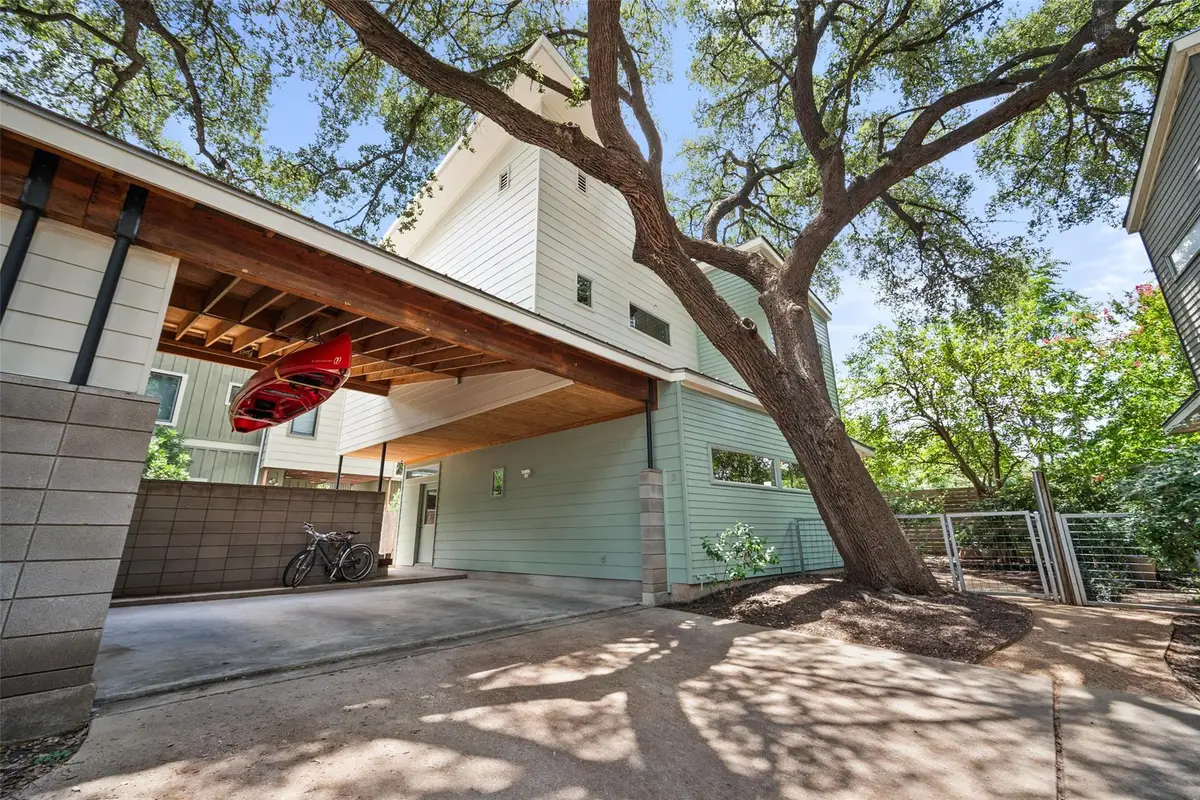 1411 E 2nd St #B2, Austin, TX 78702 - Image #1