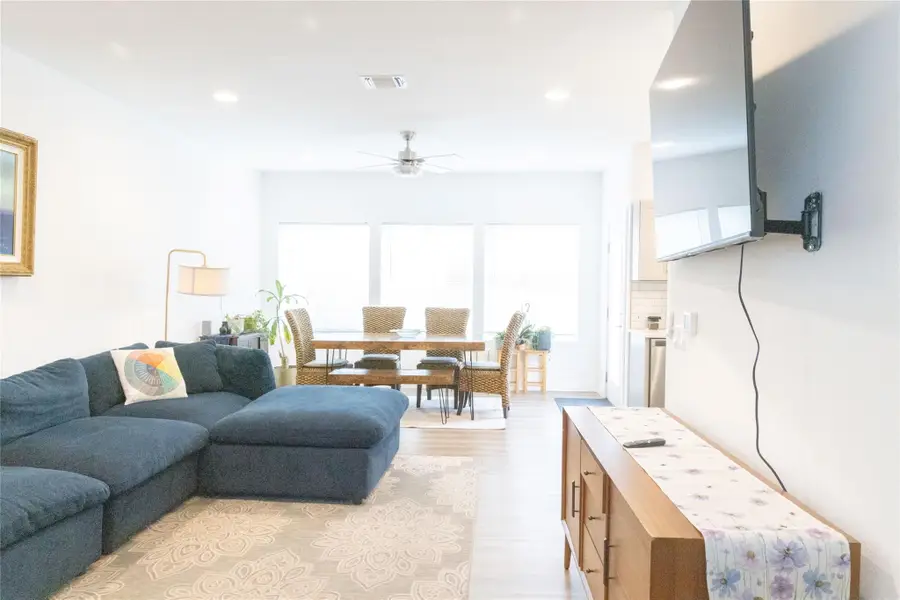 12500 Lamppost Ln #16, Austin, TX 78727 - Image #3