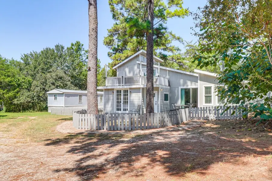 372 Plum St, Bastrop, TX 78602 - #2