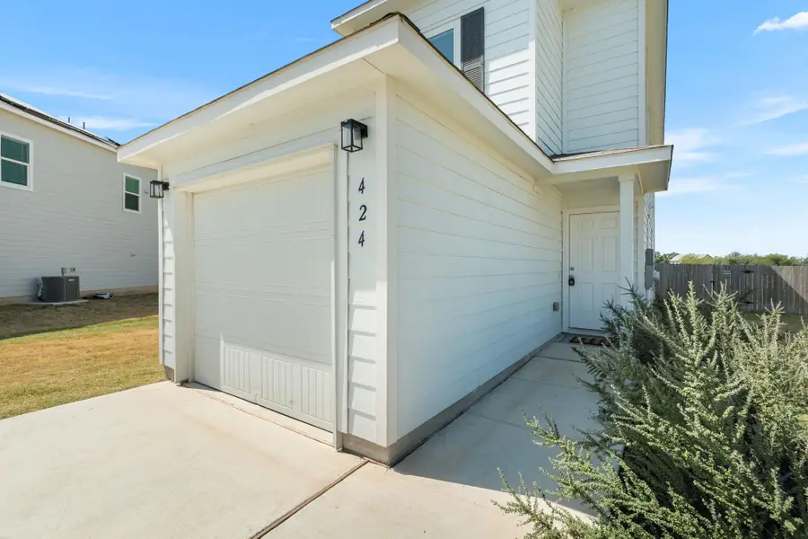 424 Marty Allen Loop, Jarrell, TX 76537 - #2