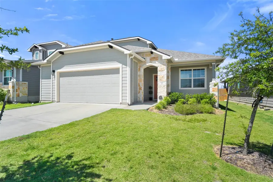 202 Barton Creek Ln, Hutto, TX 78634 - #2