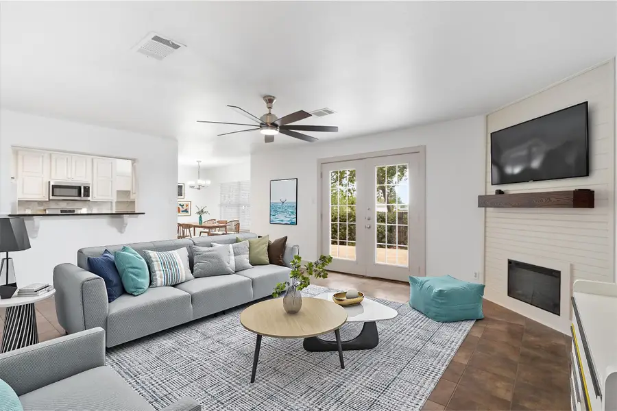 950 Whispering Hollow Dr, Kyle, TX 78640 - #3