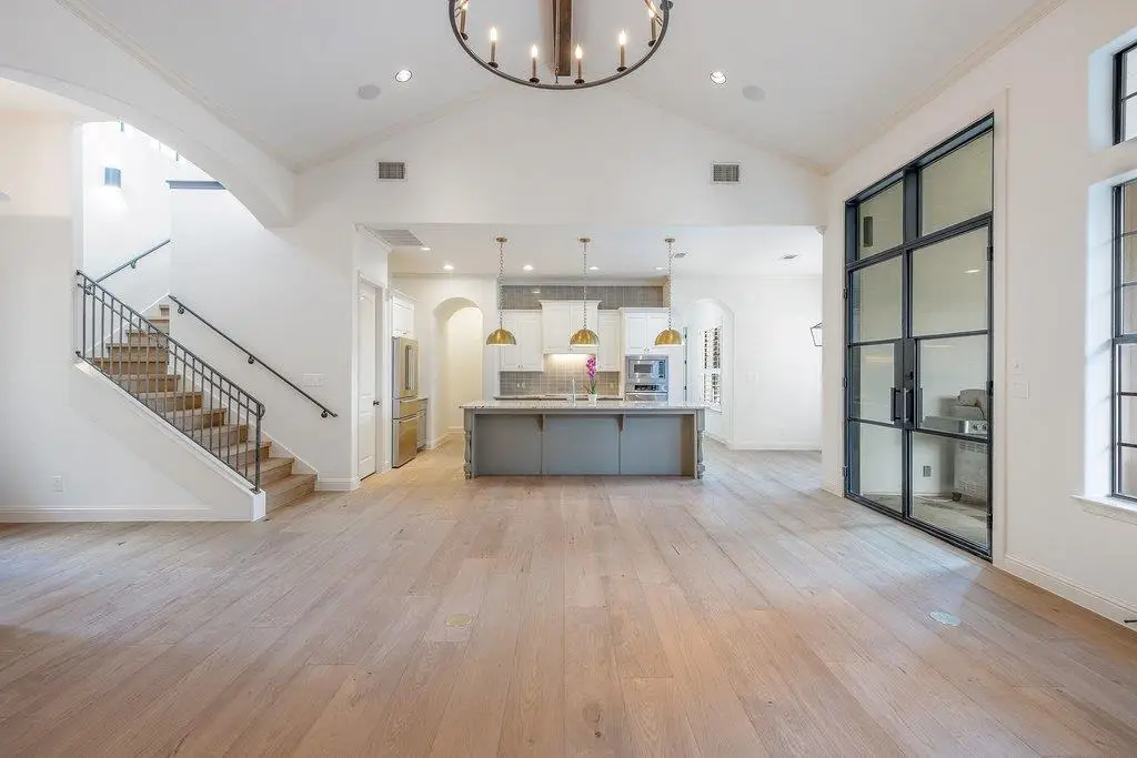 114 Golden Bear Dr, Austin, TX 78738 - #1