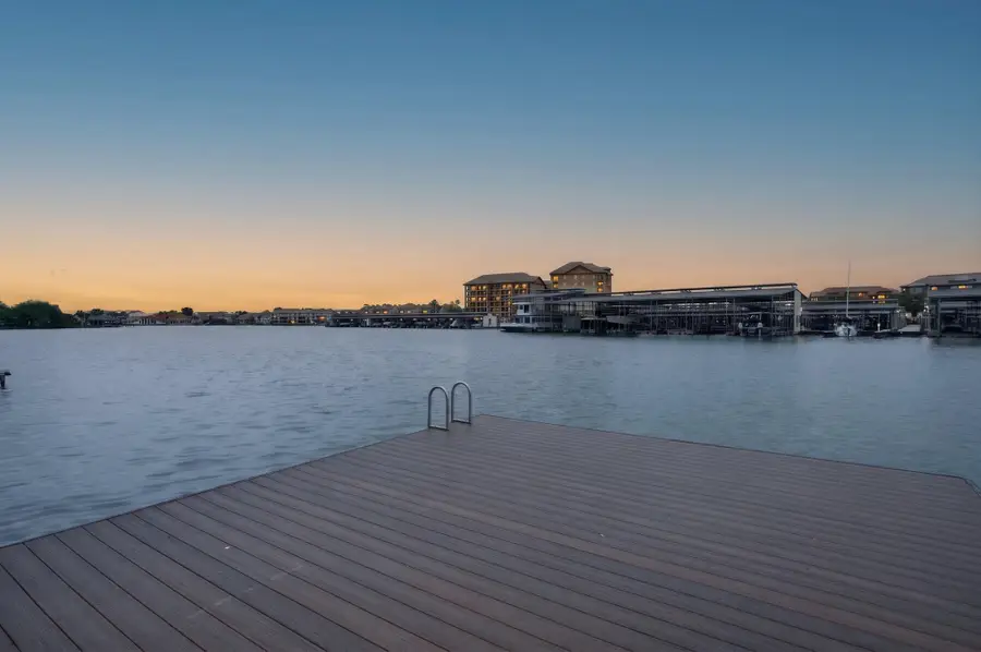 909 Red Sails Dr, Horseshoe Bay, TX 78657 - #3