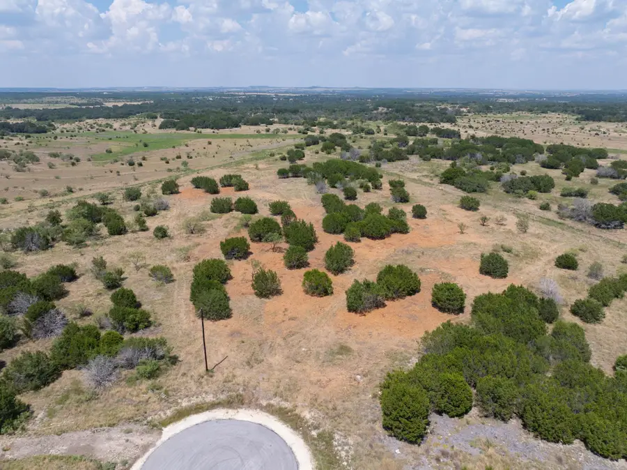 157 Heartleaf Dr, Lampasas, TX 76550 - #2