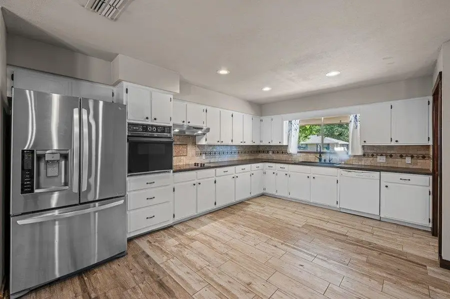 104 Westwood Ln, Kerrville, TX 78028 - Image #3