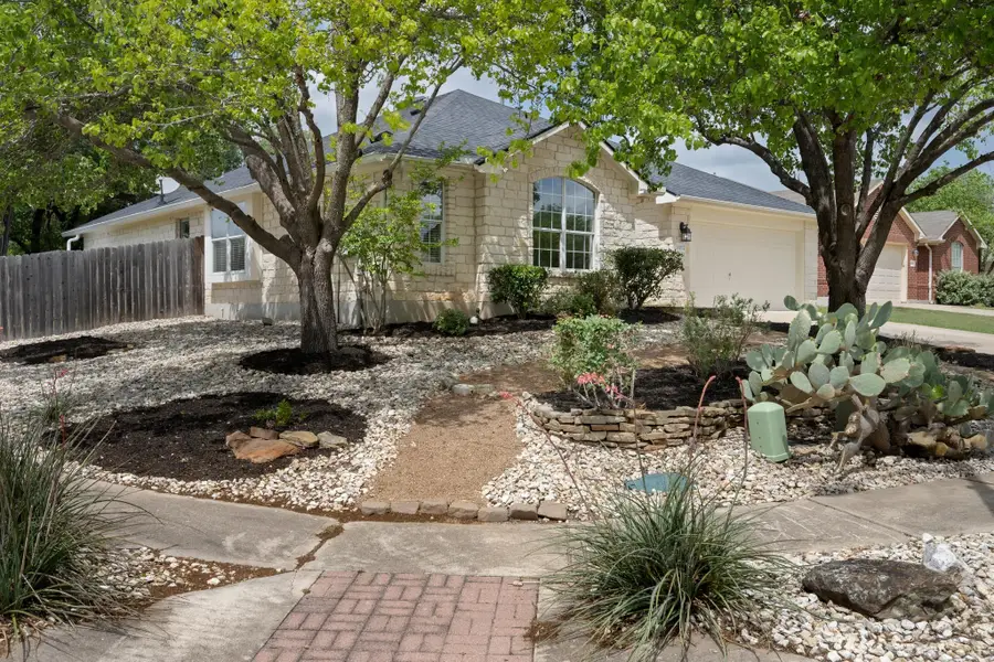 1001 Mapleridge Cir, Leander, TX 78641 - #2