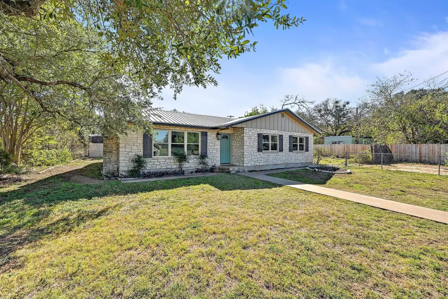 551 N Grange St, Bertram, TX 78605 - Image #2
