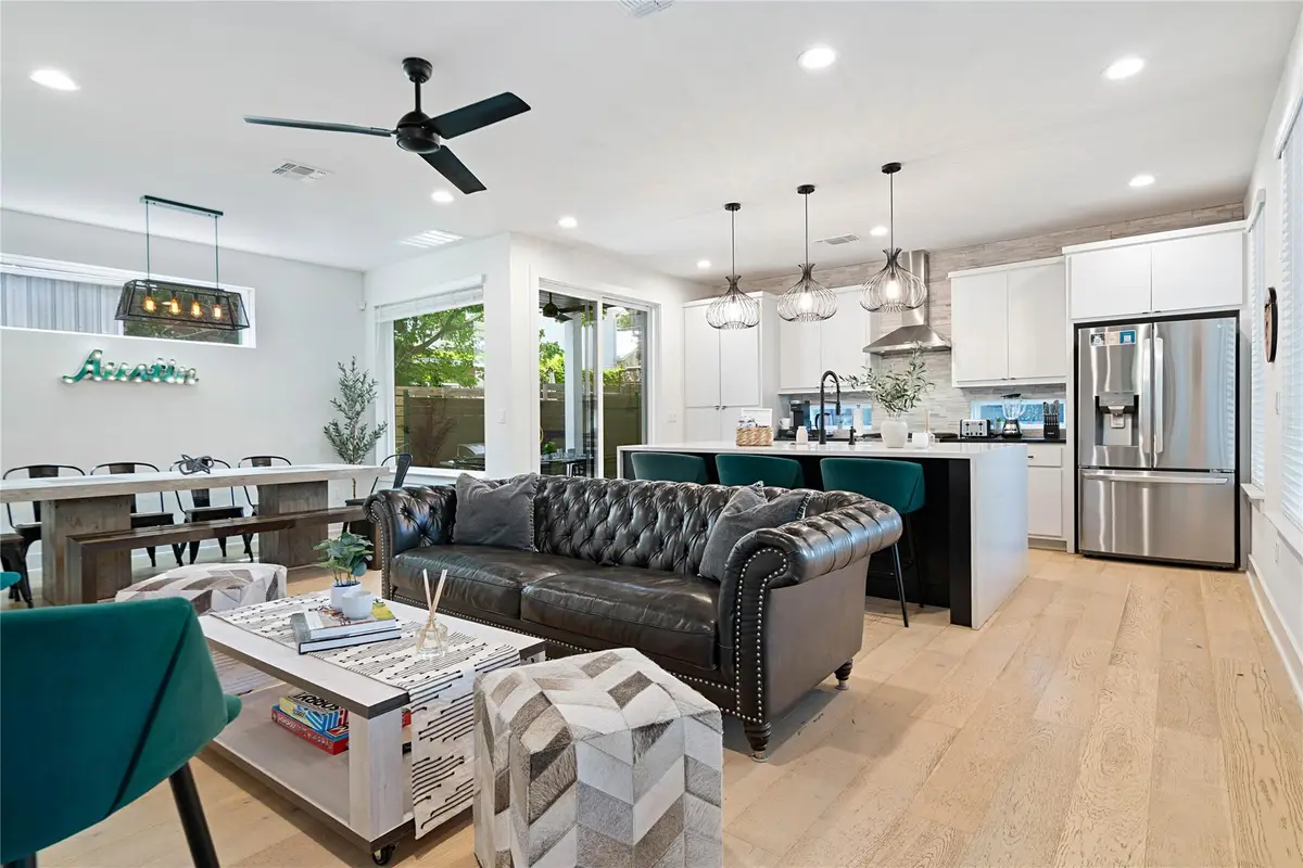 1306 Navasota St, Austin, TX 78702 - #1