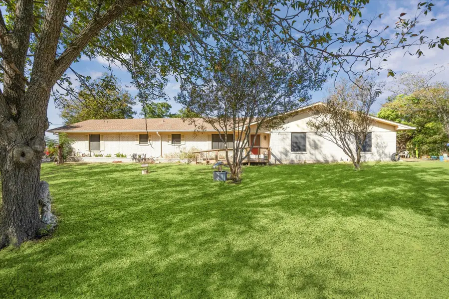 1500 S Main St, Taylor, TX 76574 - Image #2