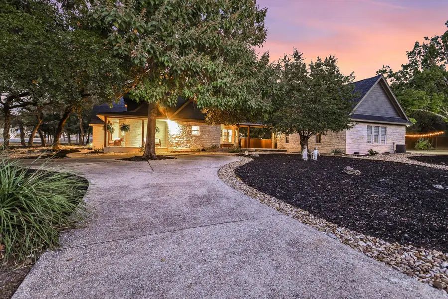 138 Augusta Dr, Wimberley, TX 78676 - Image #2