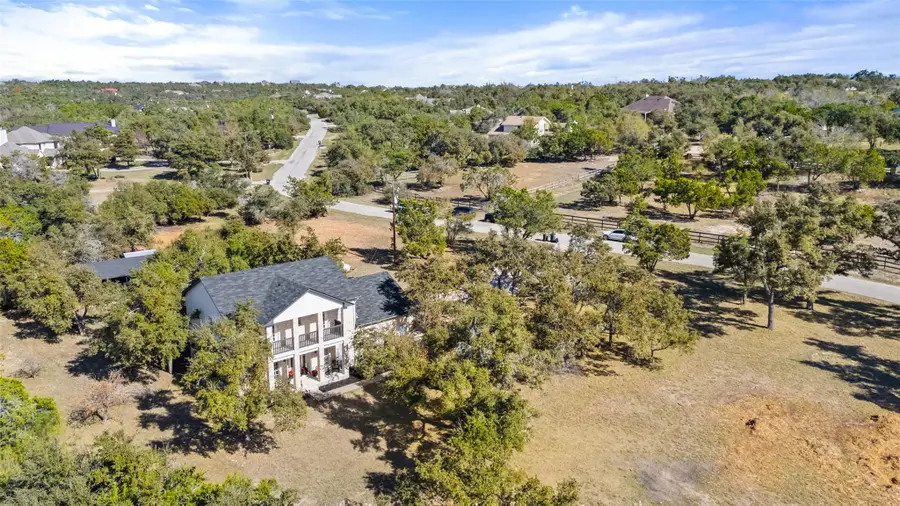 310 Saddle Blanket Dr, Dripping Springs, TX 78620 - Image #2