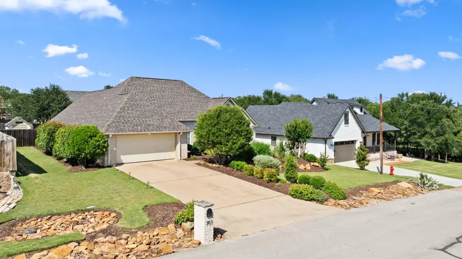 703 Amy Cir, Marble Falls, TX 78654 - Image #2