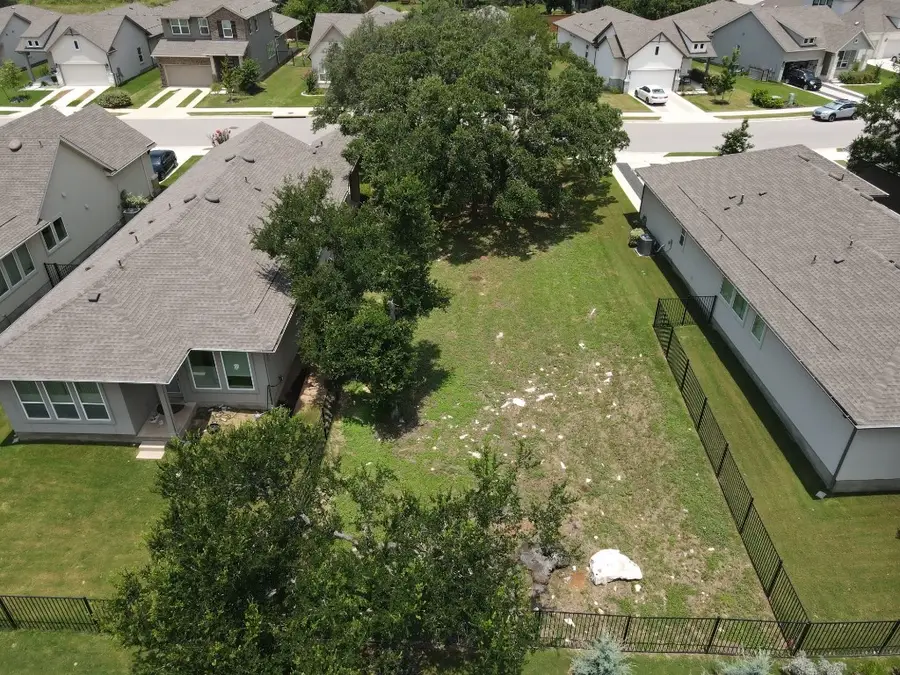 125 Monterey Oak Trl, Georgetown, TX 78628 - Image #2