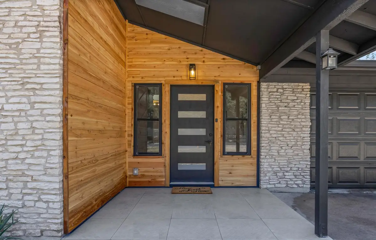 2007 Matthews Ln, Austin, TX 78745 - Image #1