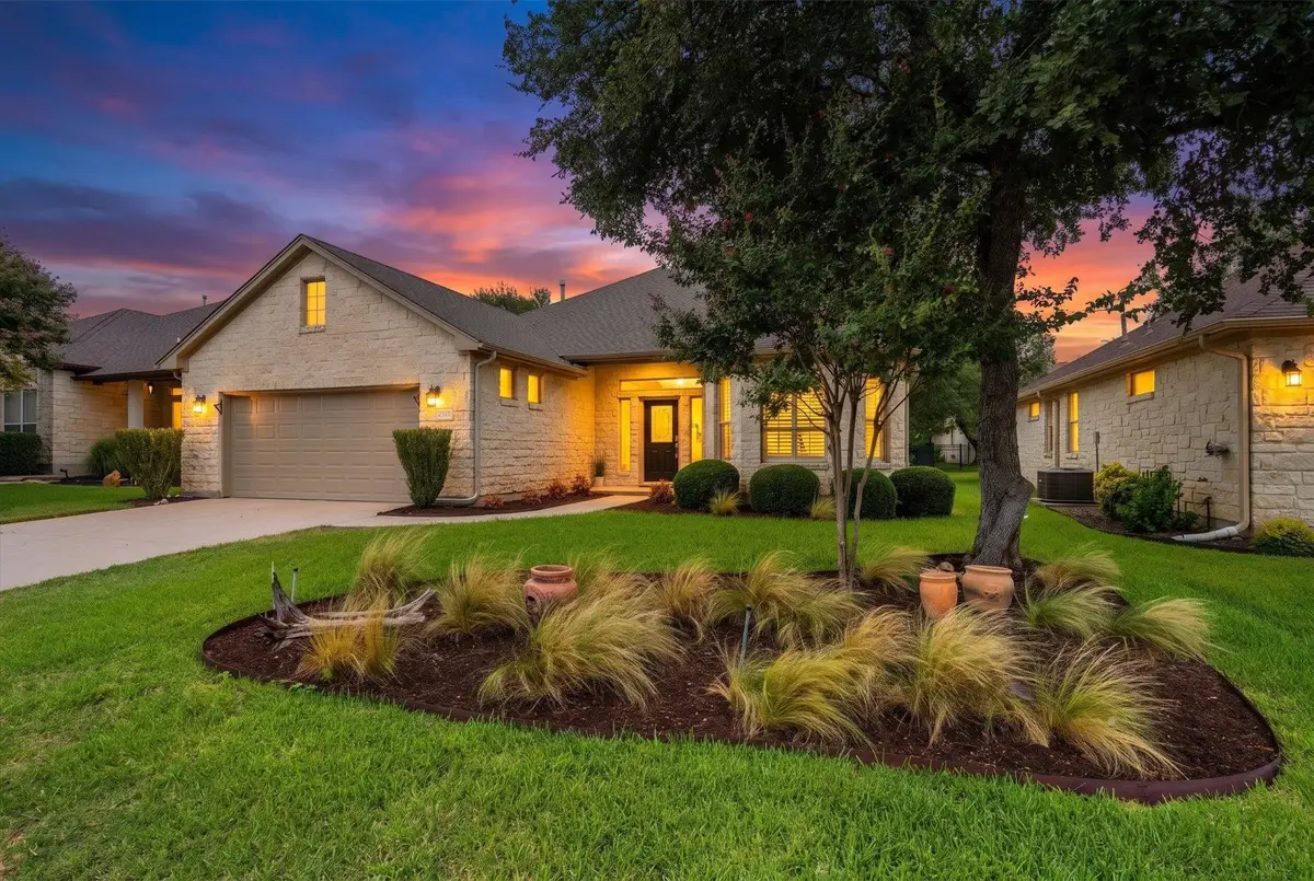 916 Heritage Oaks Bnd, Georgetown, TX 78633 - #1