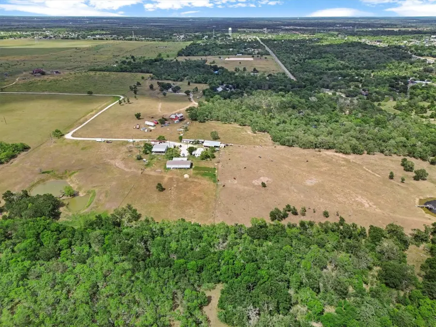 480 Grandpa Rd, Lockhart, TX 78644 - Image #3