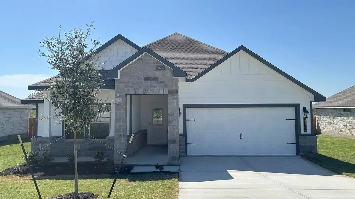 425 Creekfall Rd, Burnet, TX 78611 - #1