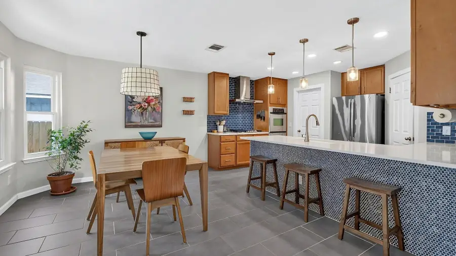 1114 Strickland Dr, Austin, TX 78748 - #3