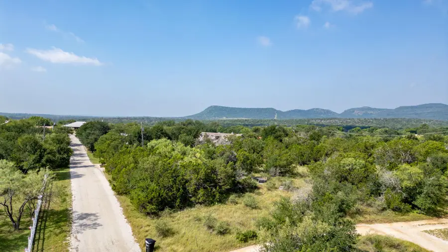 297 Link Dr, Kingsland, TX 78639 - #2