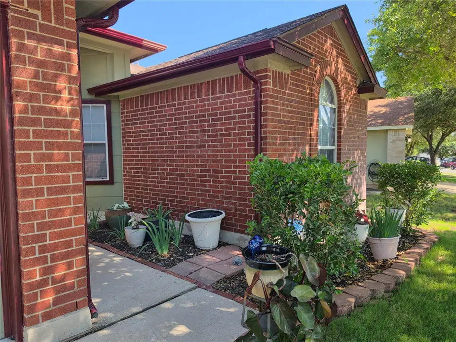 226 Lakemont Dr, Hutto, TX 78634 - #3