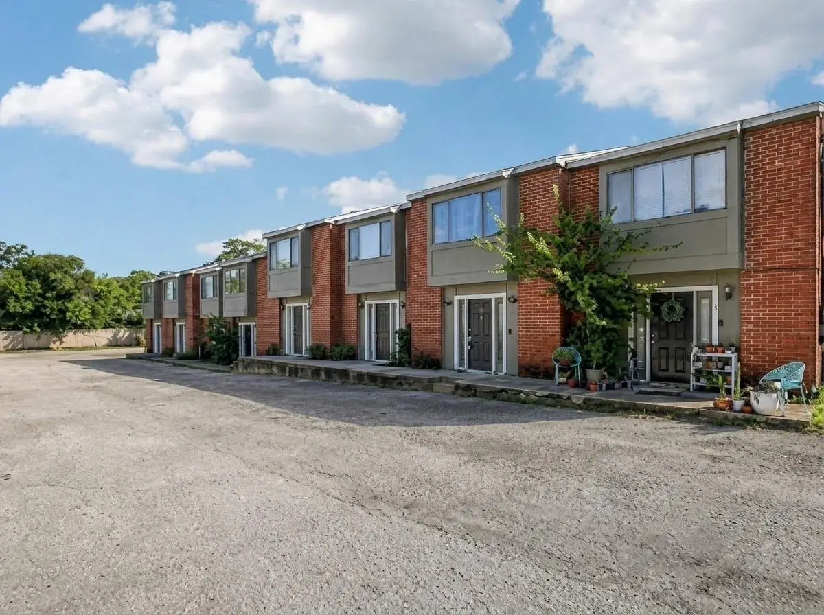 1221 W Hopkins St #2, San Marcos, TX 78666 - #1
