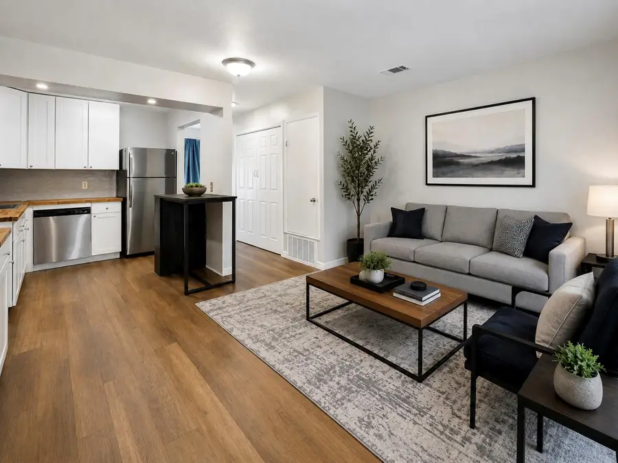 1221 W Hopkins St #2, San Marcos, TX 78666 - #3